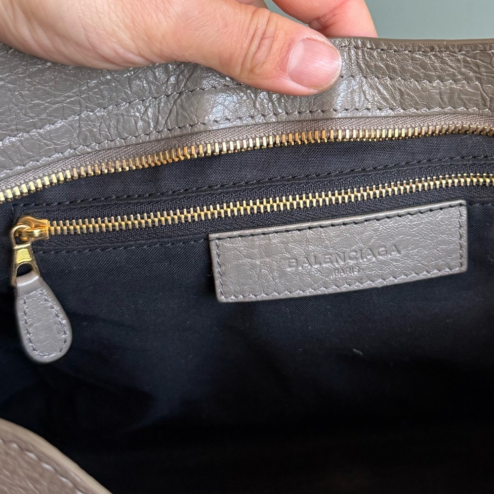 Balenciaga Giant 12 City Bag, Beige Liege Lambskin w/ Gold Hardware, EUC - Picture 12 of 16